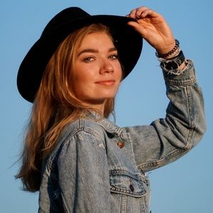 Meet your Posher, Rachal